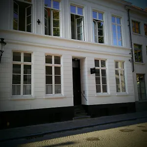 Les Invités Bruges